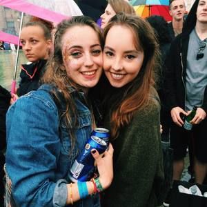 Meet your Posher, Phoebe